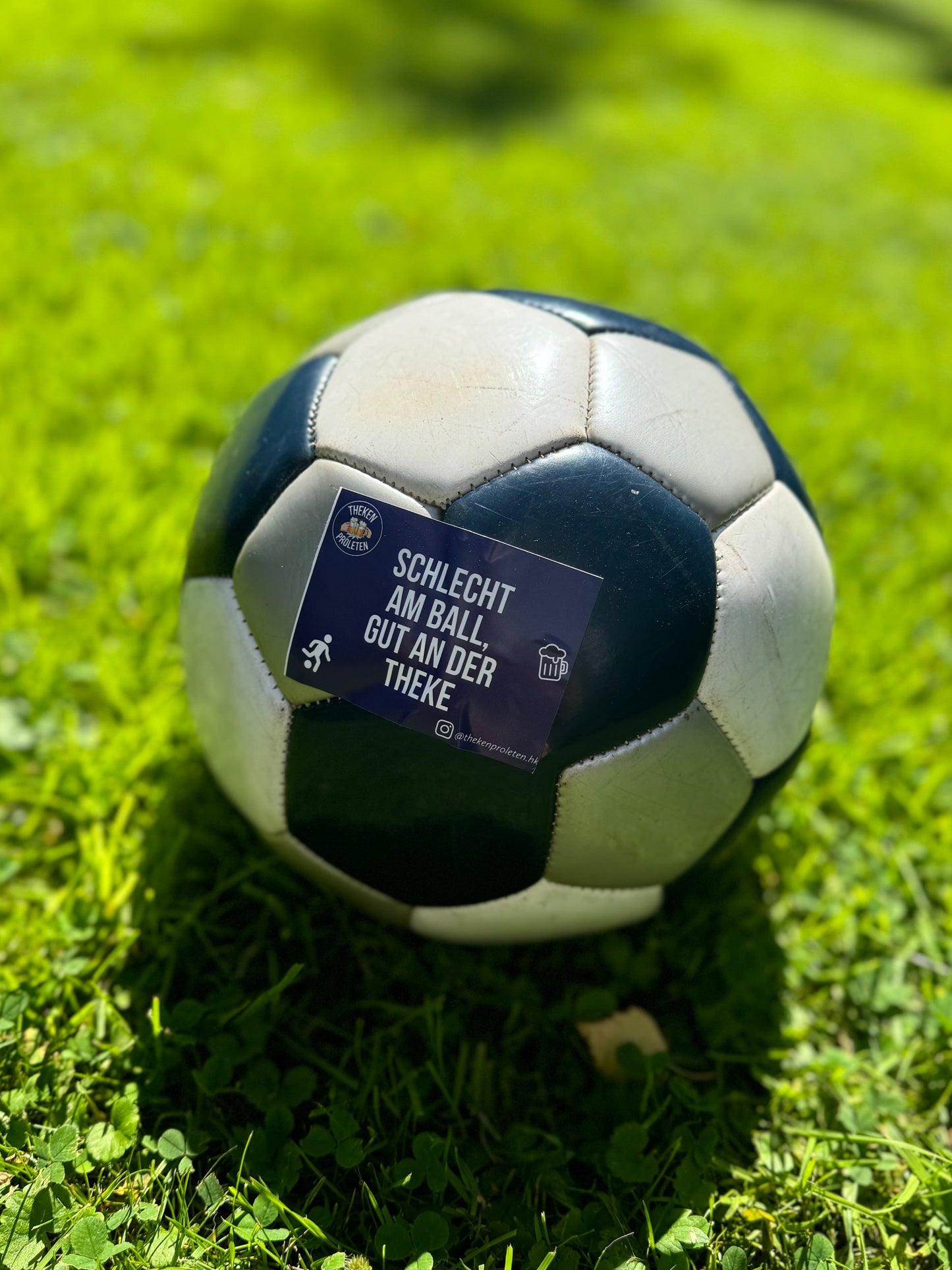Sticker "SCHLECHT AM BALL GUT AN DER THEKE"
